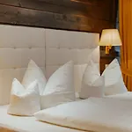 Pfeifer Hotel 4*