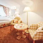 Pfeifer Hotel 4*