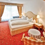 Pfeifer Hotel 4*