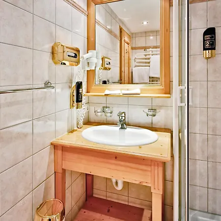 فندق Pfeifer 4*